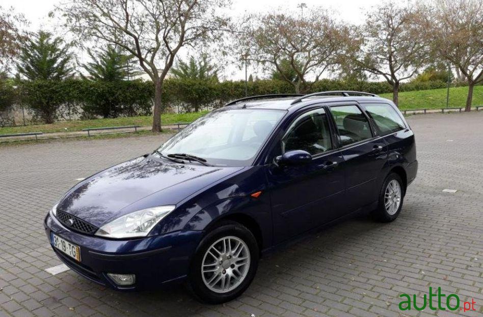 2002' Ford Focus-Sw 1.6 Ghia photo #1