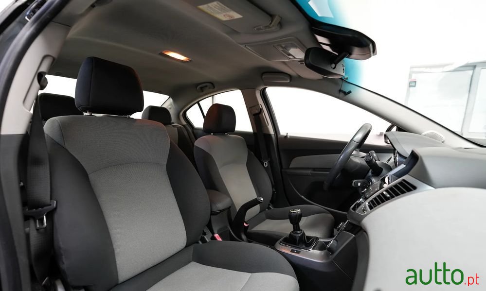 2010' Chevrolet Cruze 2.0 Vcdi Lt photo #4