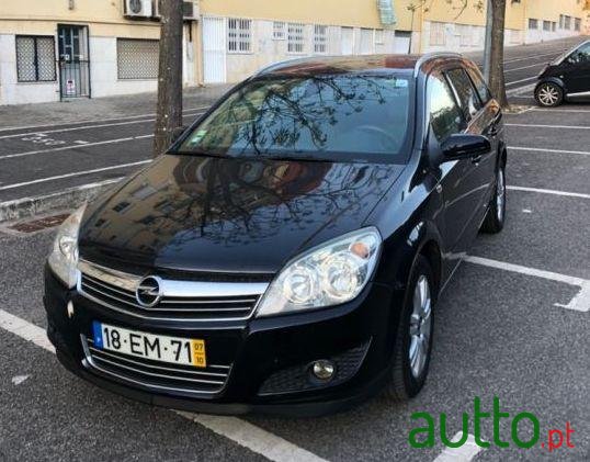 2007' Opel Astra Caravan photo #4