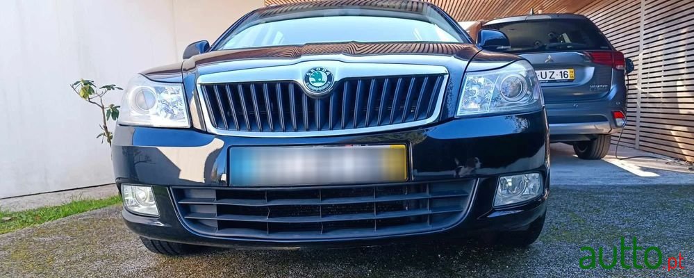 2010' Skoda Octavia Break photo #1