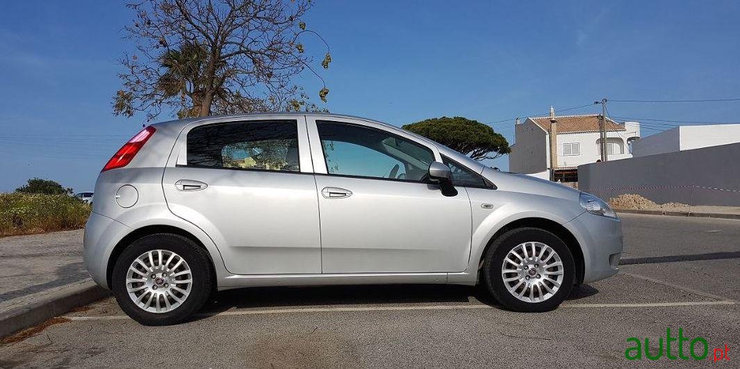 2010' Fiat Punto Eco photo #2