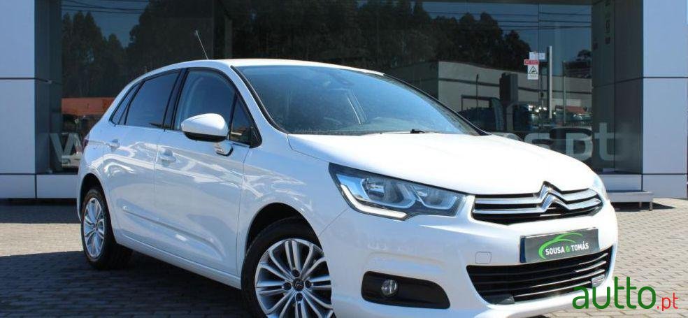 2016' Citroen C4 1.6 Bluehdi Live photo #2
