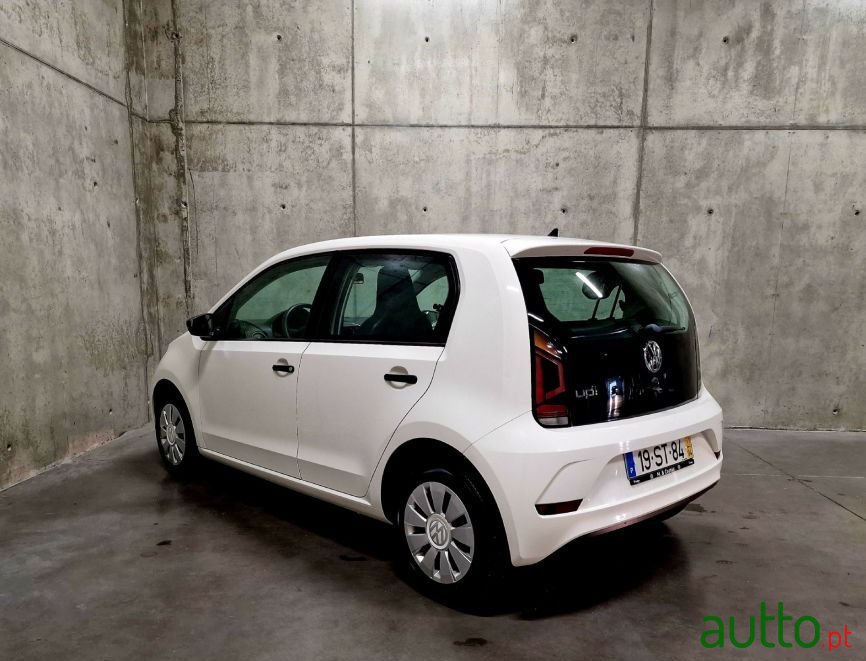 2017' Volkswagen Up photo #6