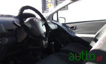 2006' Toyota Yaris photo #4