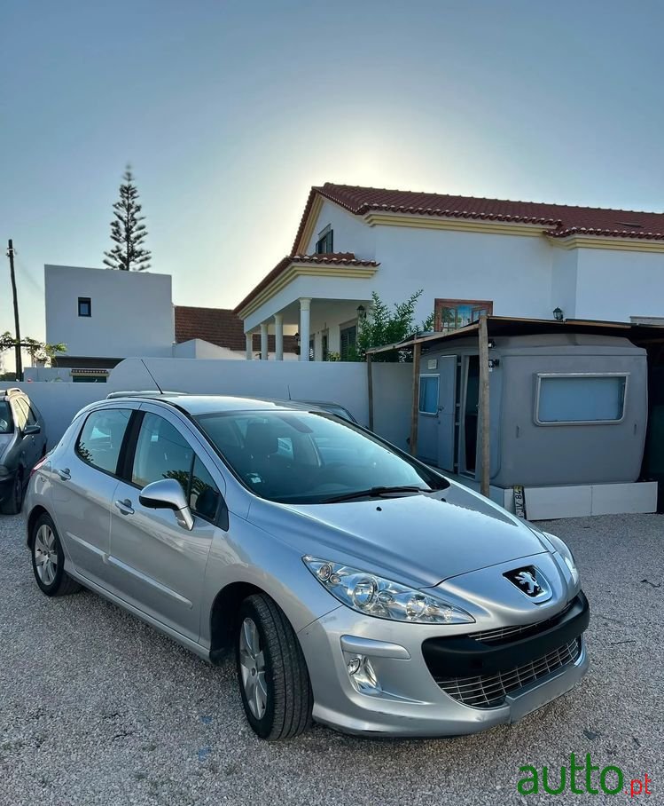 2010' Peugeot 308 1.6 Hdi Executive photo #2