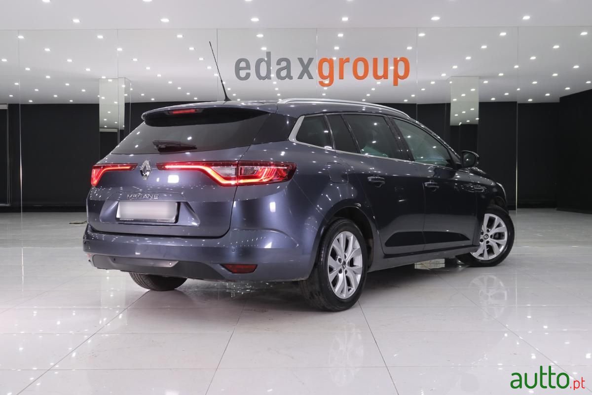 2018' Renault Megane Sport Tourer photo #3