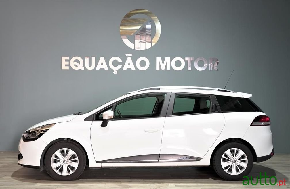 2016' Renault Clio Sport Tourer photo #2