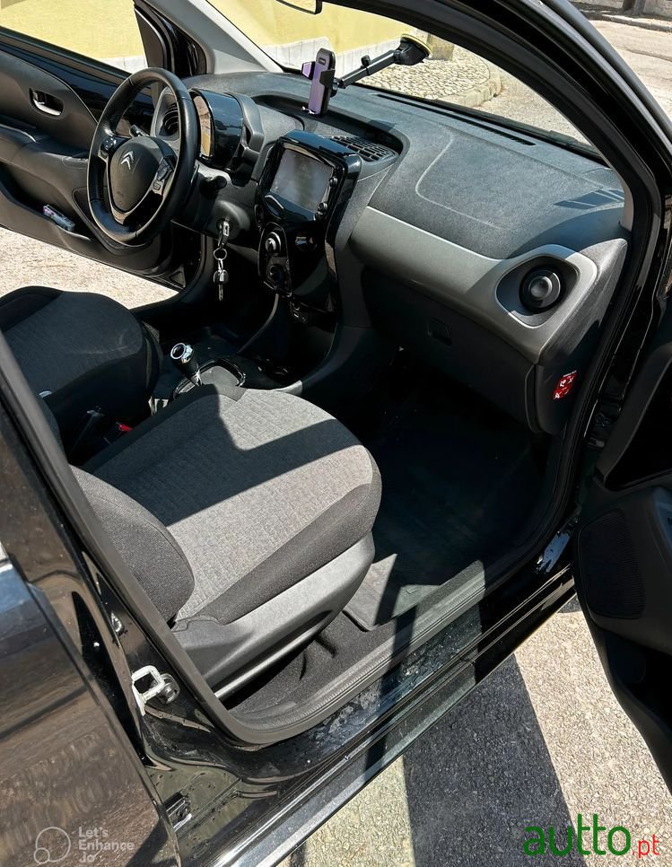 2016' Citroen C1 1.0 Vti Shine Etg photo #6