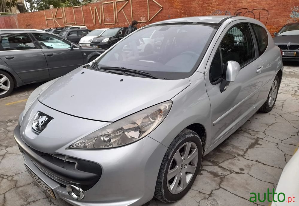 2007' Peugeot 207 1.6 Hdi Sport photo #1