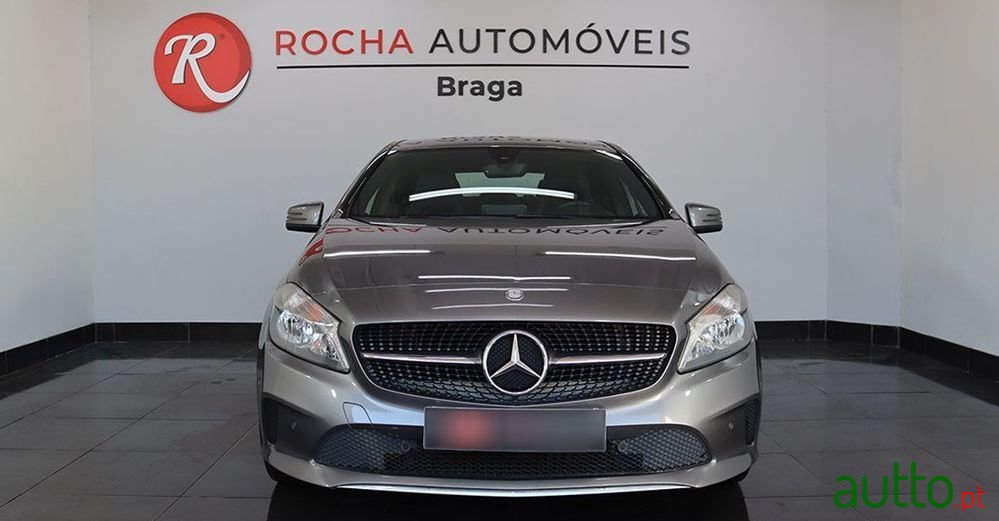 2015' Mercedes-Benz A 180 photo #2