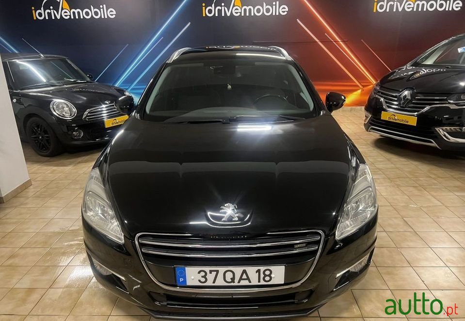 2011' Peugeot 508 Sw photo #3