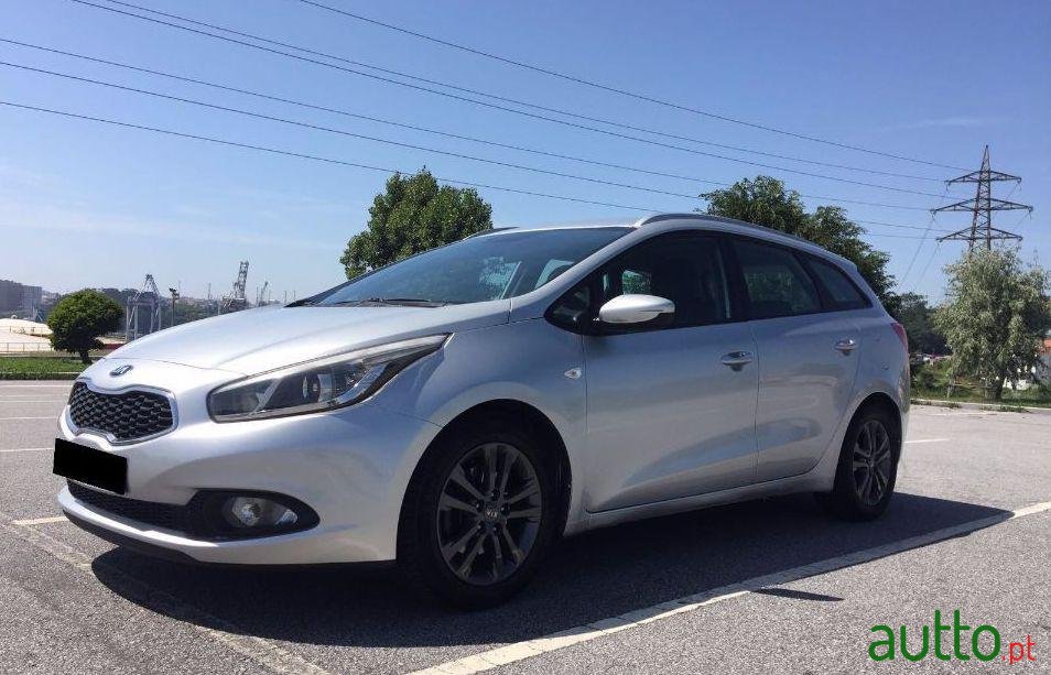 2013' Kia Ceed Sw photo #1