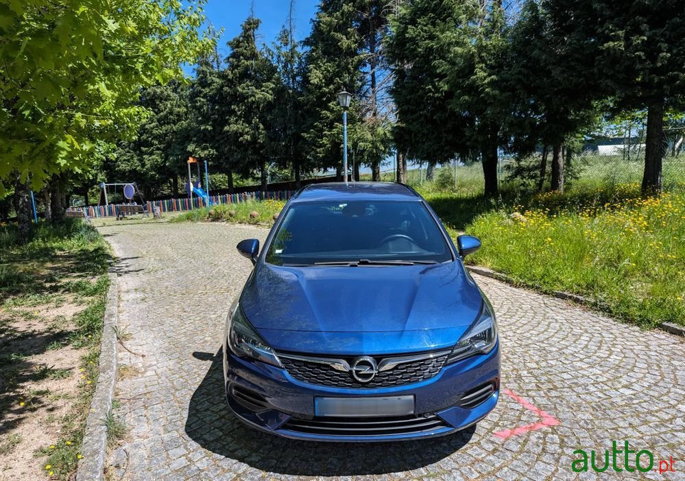 2020' Opel Astra Sports Tourer photo #3
