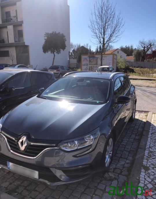 2019' Renault Megane Sport Tourer photo #2