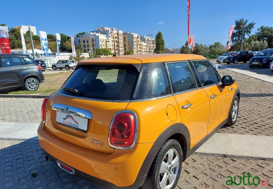 2015' MINI One photo #4