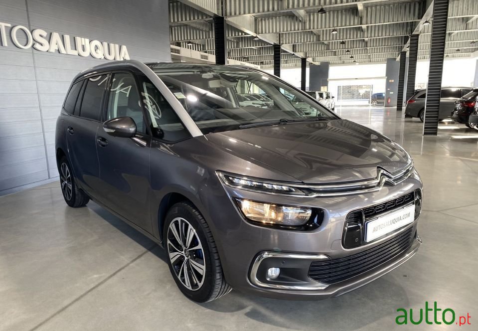 2019' Citroen C4 Spacetourer photo #6