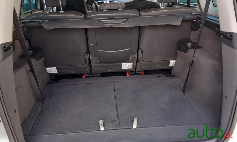 2009' Renault Grand Scenic photo #6