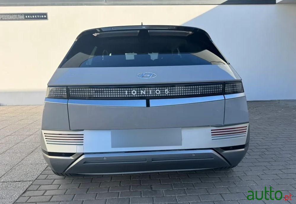 2022' Hyundai Ioniq 5 photo #5