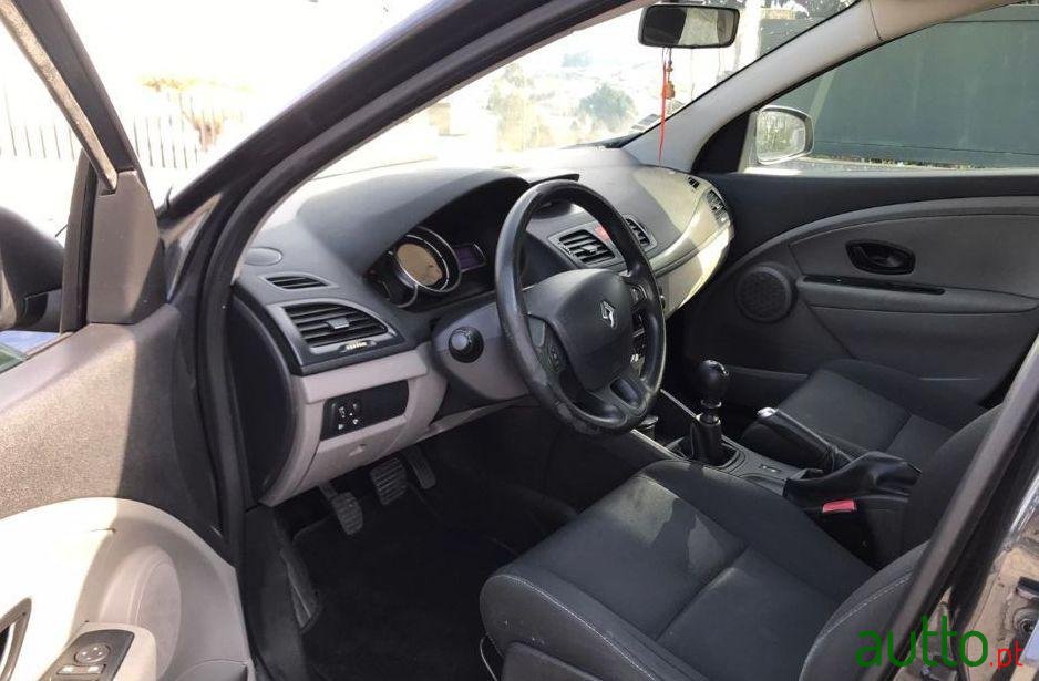 2012' Renault Megane Sport Tourer photo #1