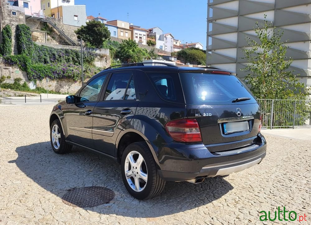 2006' Mercedes-Benz Classe M Cdi photo #5