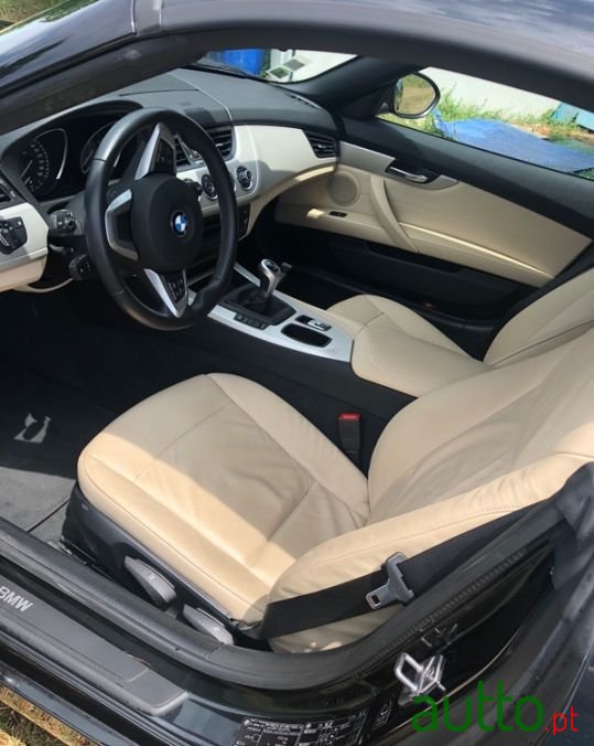 2009' BMW Z4 photo #5