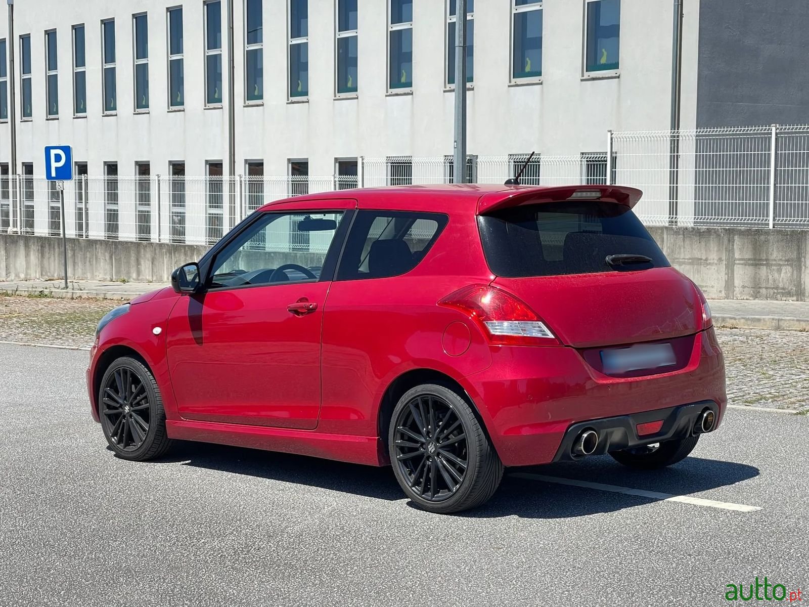 2012' Suzuki Swift photo #3