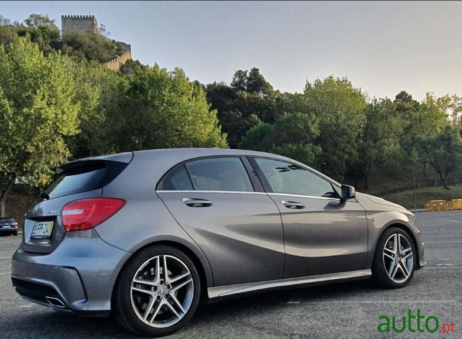 2015' Mercedes-Benz A-45 Amg photo #2