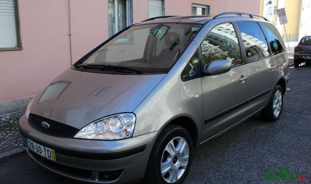 2002' Ford Galaxy 2.8 V6 Ghia Automática photo #3