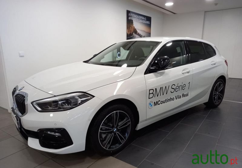 2021' BMW 118 Sport photo #1