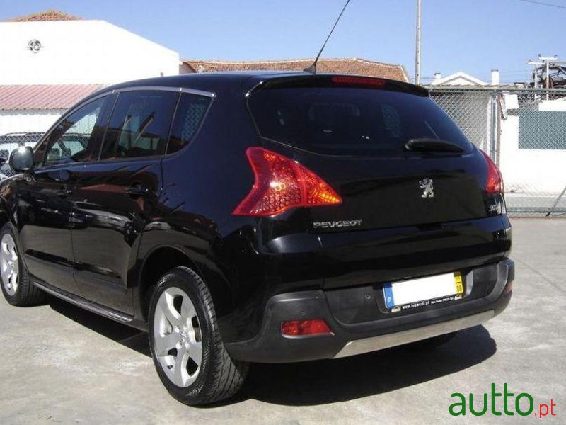 2011' Peugeot 3008 1.6 Hdi Sport photo #1