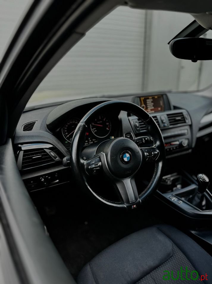 2012' BMW 116 D Line Sport photo #5