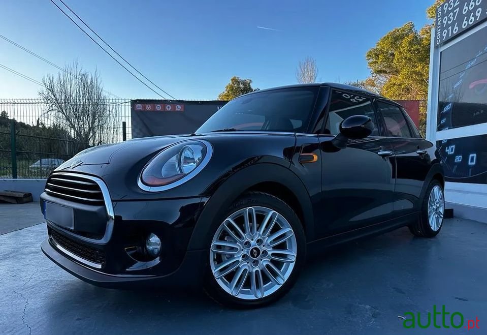 2017' MINI One photo #3