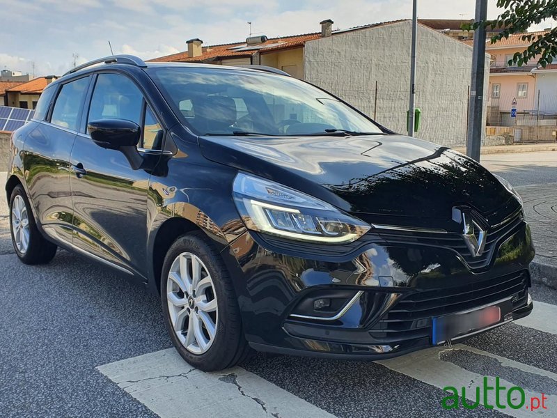 2018' Renault Clio Sport Tourer photo #2