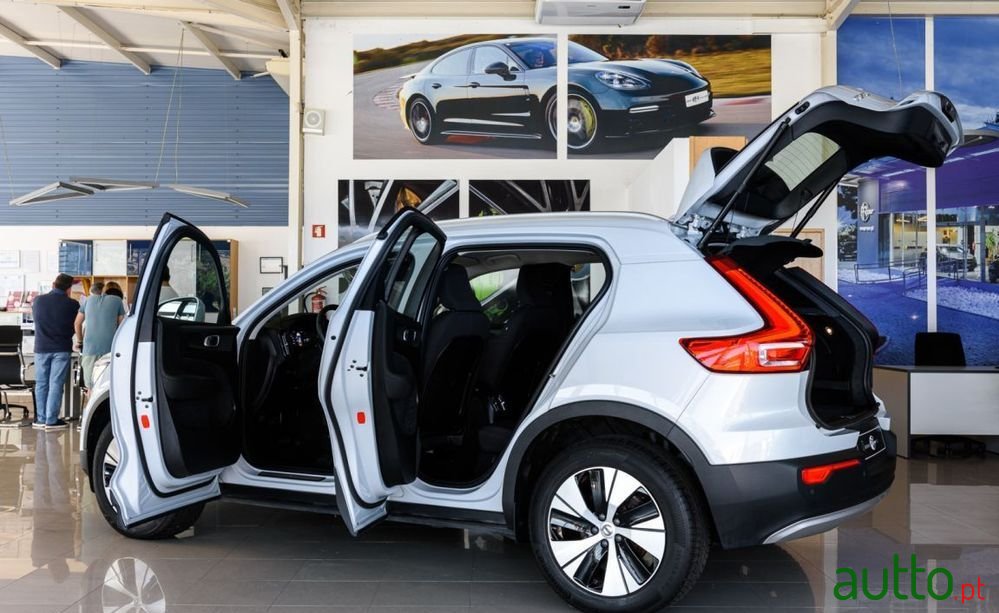 2020' Volvo Xc 40 photo #4