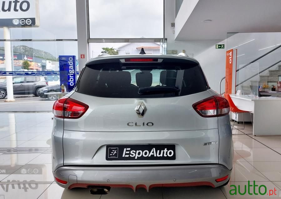 2016' Renault Clio Sport Tourer photo #3