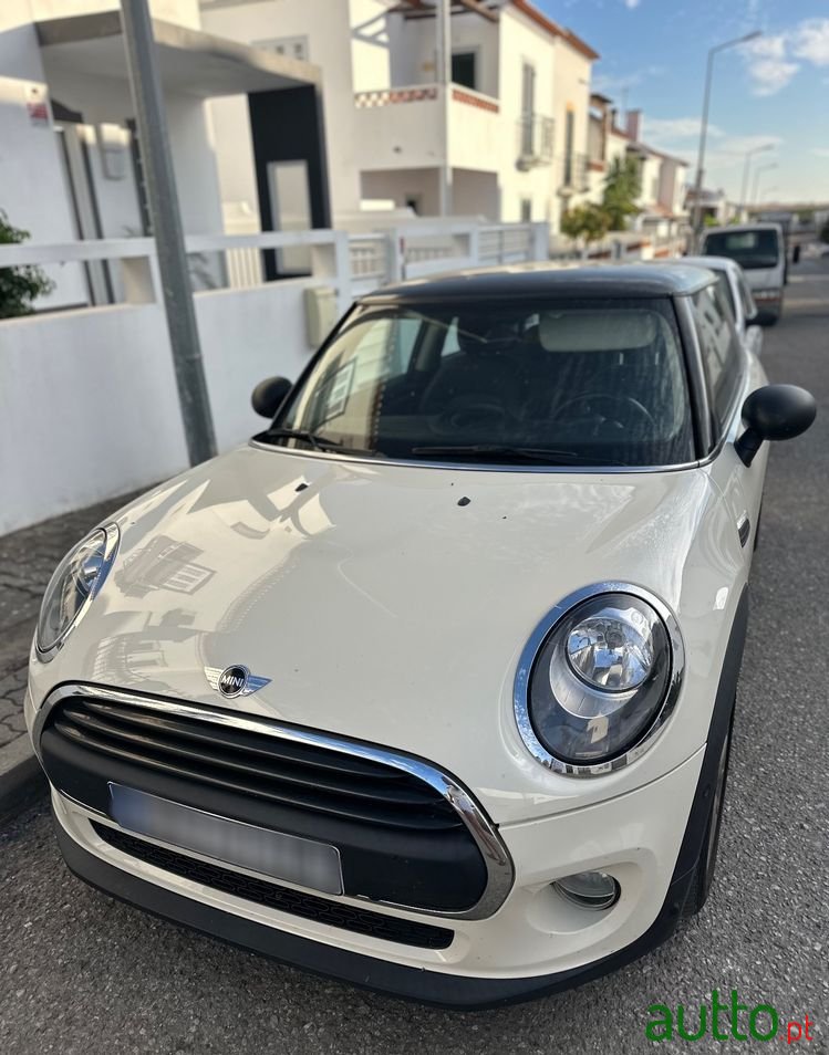 2015' MINI One 3 Portas photo #1