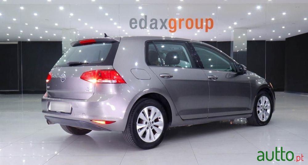 2016' Volkswagen Golf photo #3