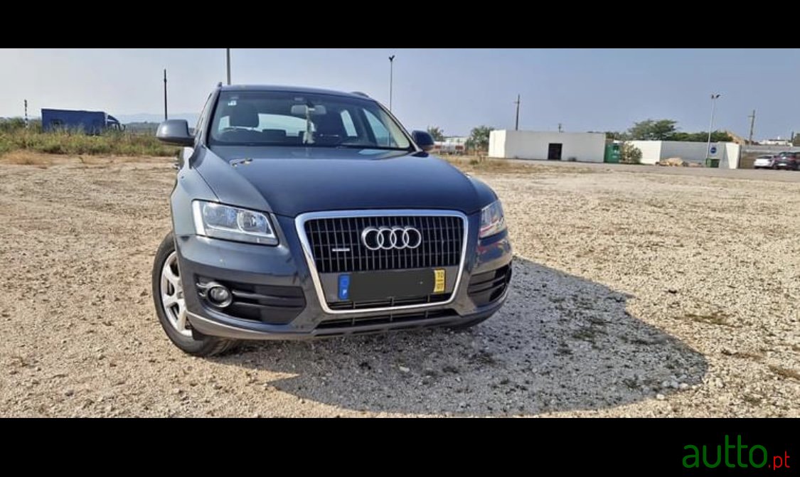 2010' Audi Q5 photo #5