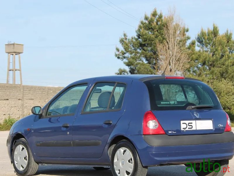 2001' Renault Clio photo #4