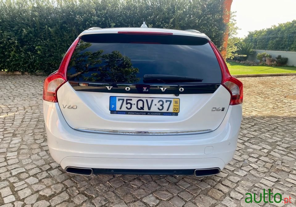 2016' Volvo V60 photo #4