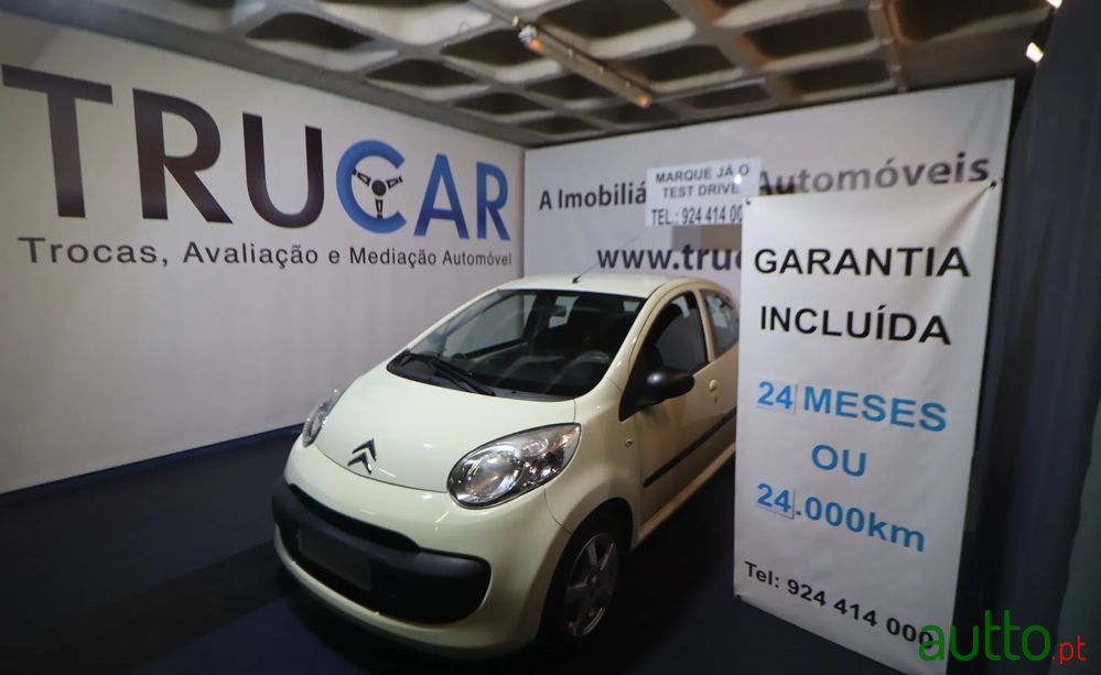 2010' Citroen C1 1.0 Attraction photo #1