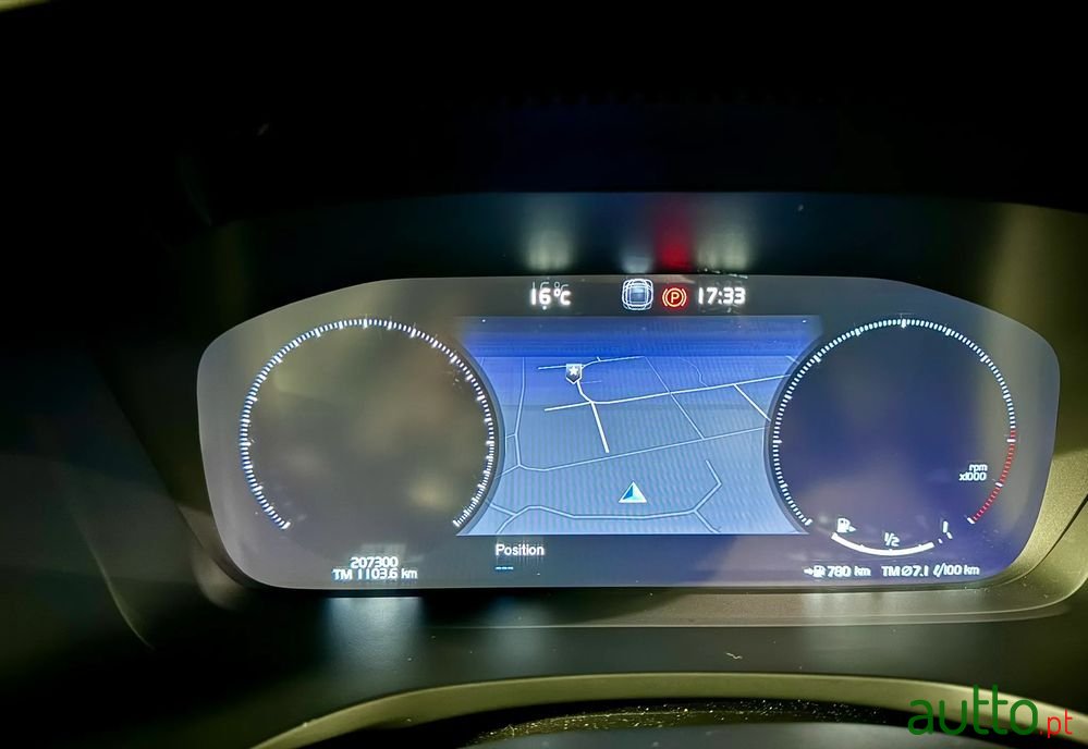 2019' Volvo V60 photo #6