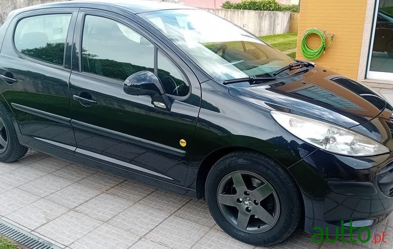 2008' Peugeot 207 1.4 16V Open photo #1