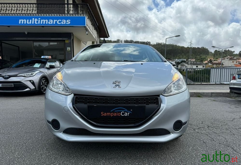 2015' Peugeot 208 1.4 Hdi Active photo #2