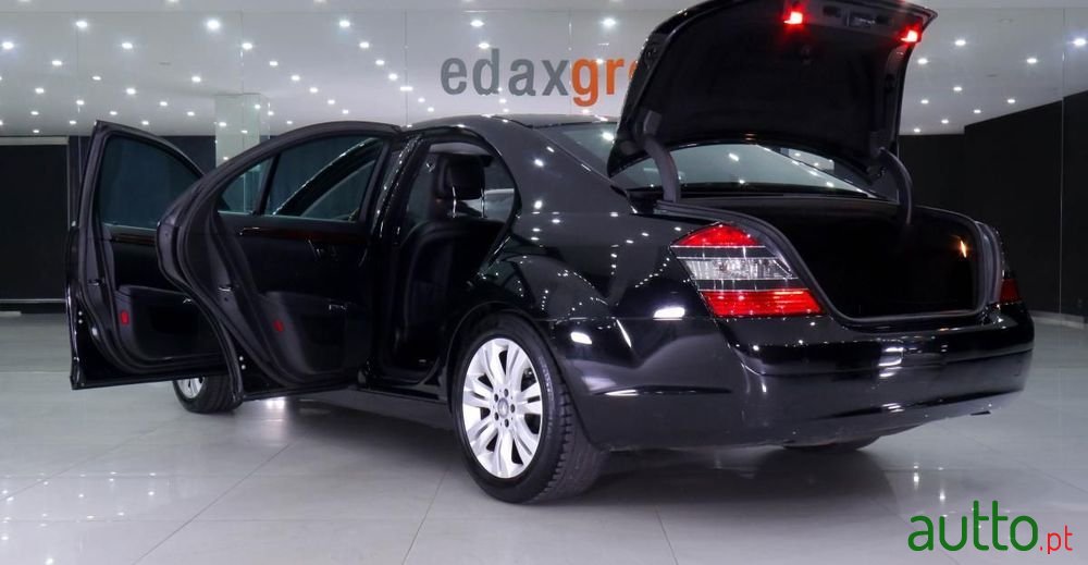 2008' Mercedes-Benz Classe S photo #4