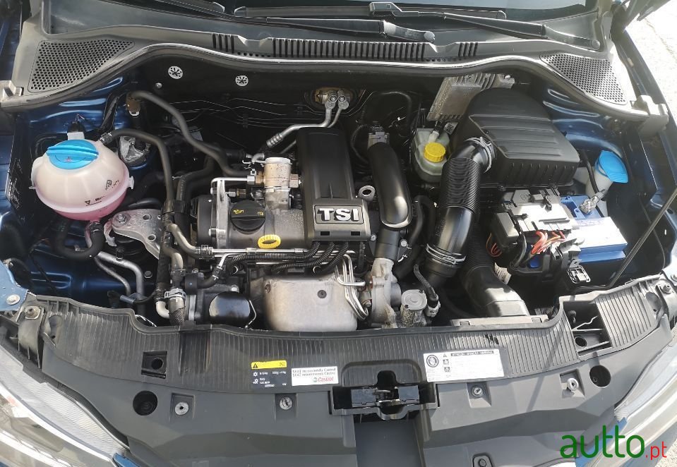 2014' SEAT Ibiza photo #2