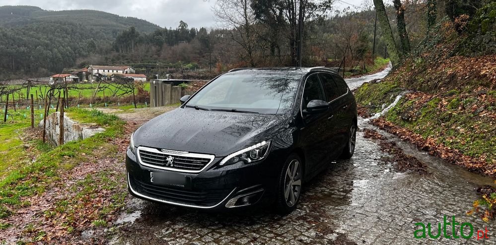 2016' Peugeot 308 Sw photo #1
