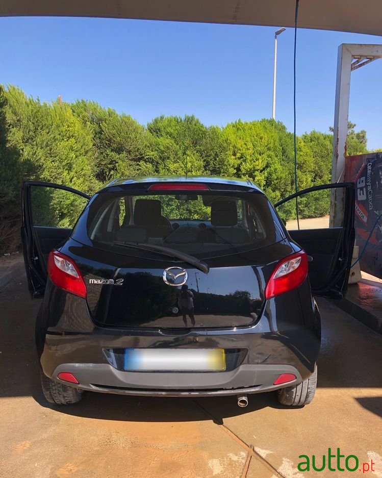 2010' Mazda 2 photo #4