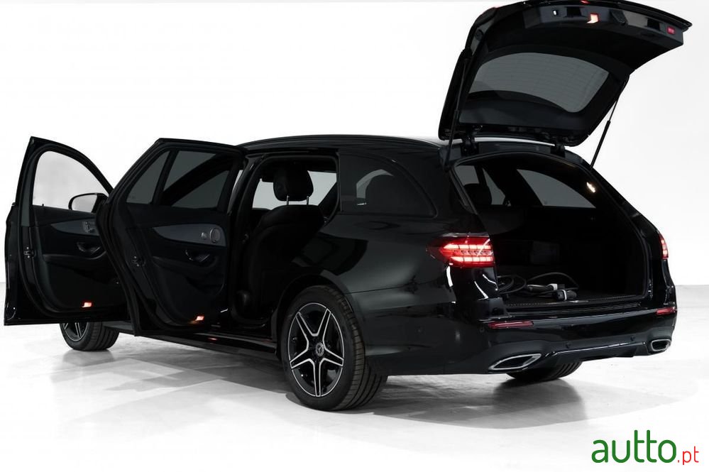 2022' Mercedes-Benz Classe E photo #5