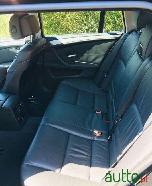 2007' BMW 520 Touring photo #2
